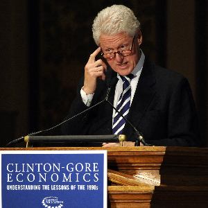 Clinton Praises Obama, Perry In USA Today
