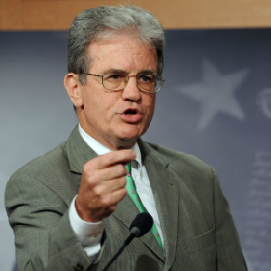 Coburn: Gingrich Lacks Leadership Skills