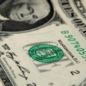 Who Gains Most from Bubbles and Bailouts?