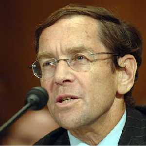 Ron Paul Adds Constitutional Law Expert To Campaign Committee