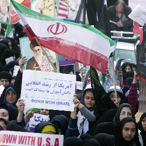 Obama Administration Tightens Sanctions On Iran