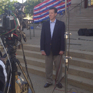 Santorum Announces Presidential Bid