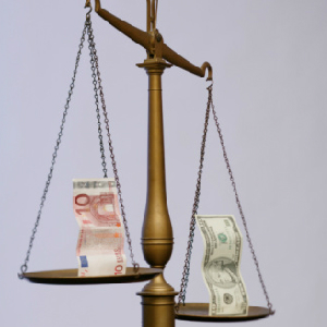 Lawmakers Encourage Foreigners To Come To U.S., Spend Money