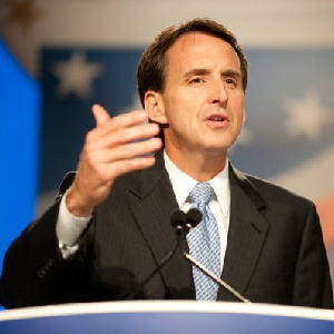 Pawlenty Endorses Romney Campaign