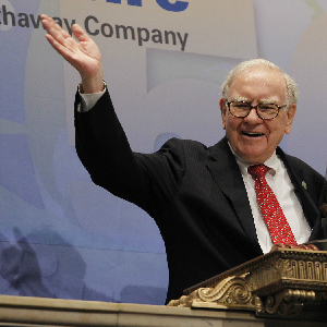Warren Buffett: Obama Tax Shill